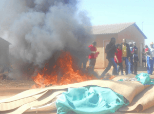 The tent in flames -  Photo credit: Pretoria North Rekord