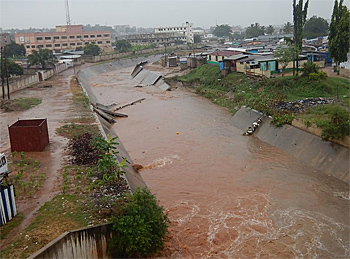 Seventeen Assemblies receive over GH¢8m to improve drainage infrastructure