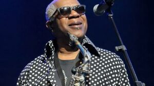 Kool and the Gang founding member Dennis Thomas dead at age 70