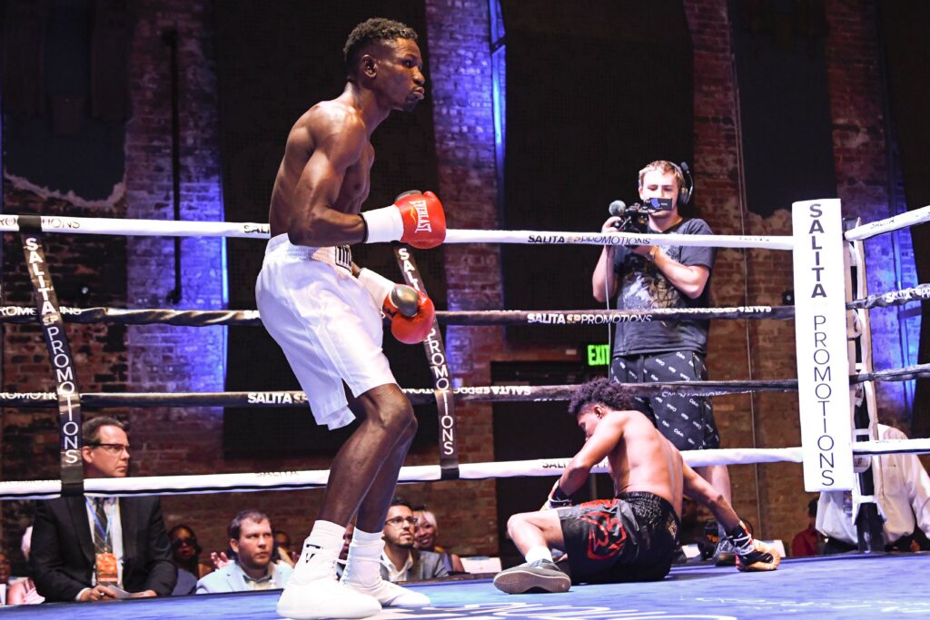 Prince Dzanie of Ghana wins first fight in the US
