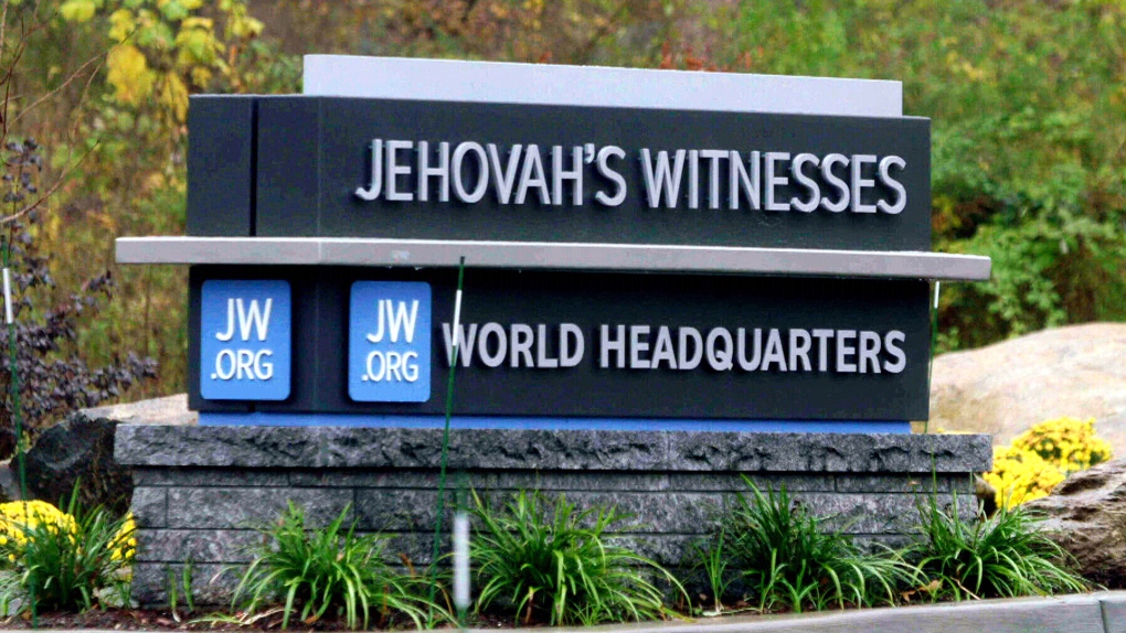 Jehovah’s Witnesses worldwide resume door-to-door ministry