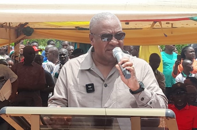 John Mahama supports victims of Appiatse explosion