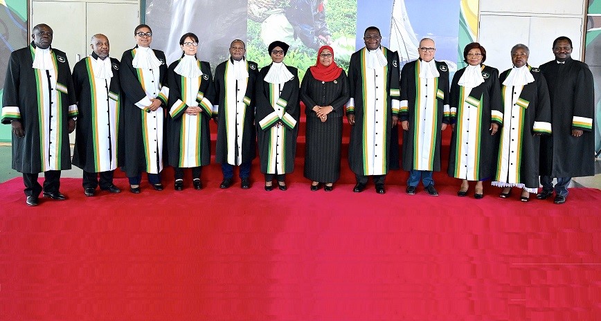 President of Tanzania meets Judges of African Court