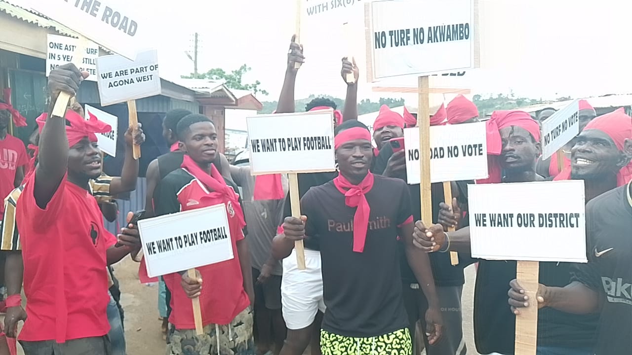 Nyakrom Youth demonstrate over abandoned bridge, bad road networks  