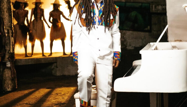 Entertainment Award Rocky Dawuni