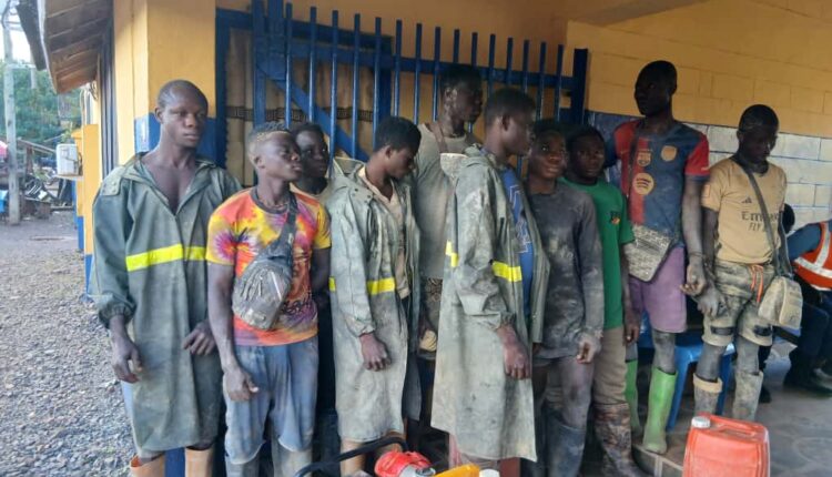 Social Arrest Miners(1)